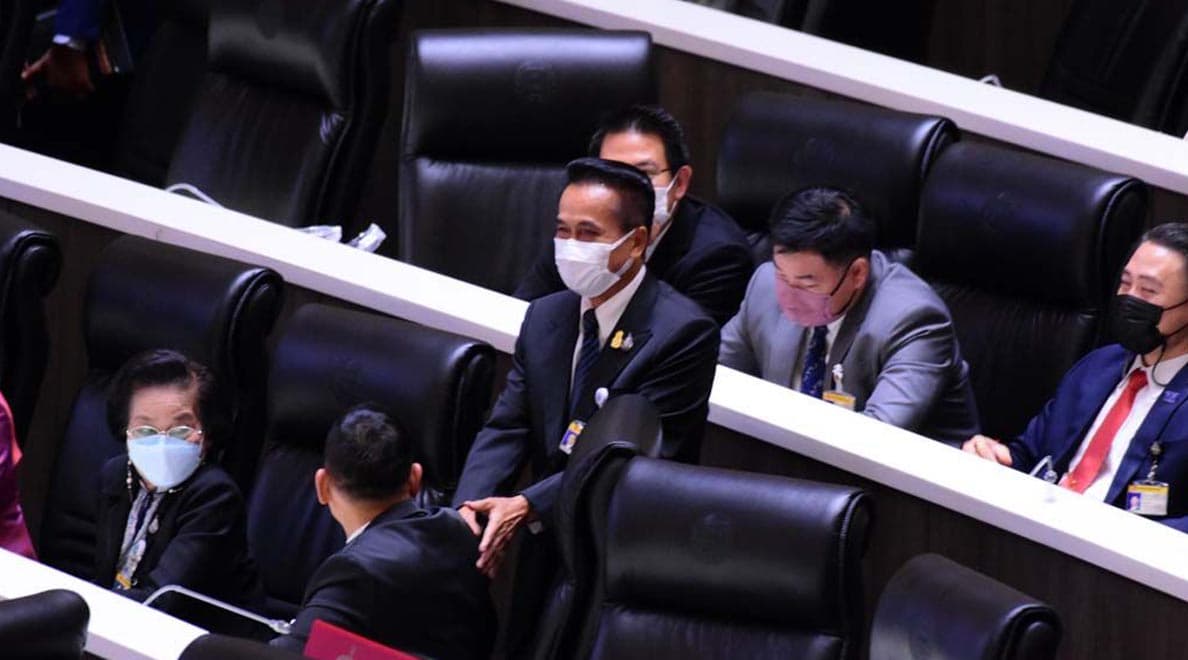 Supachai_Bhumjaithai_Apologize_Pheuthai_Party_SPACEBAR_Photo03_5f6d94115f.jpeg