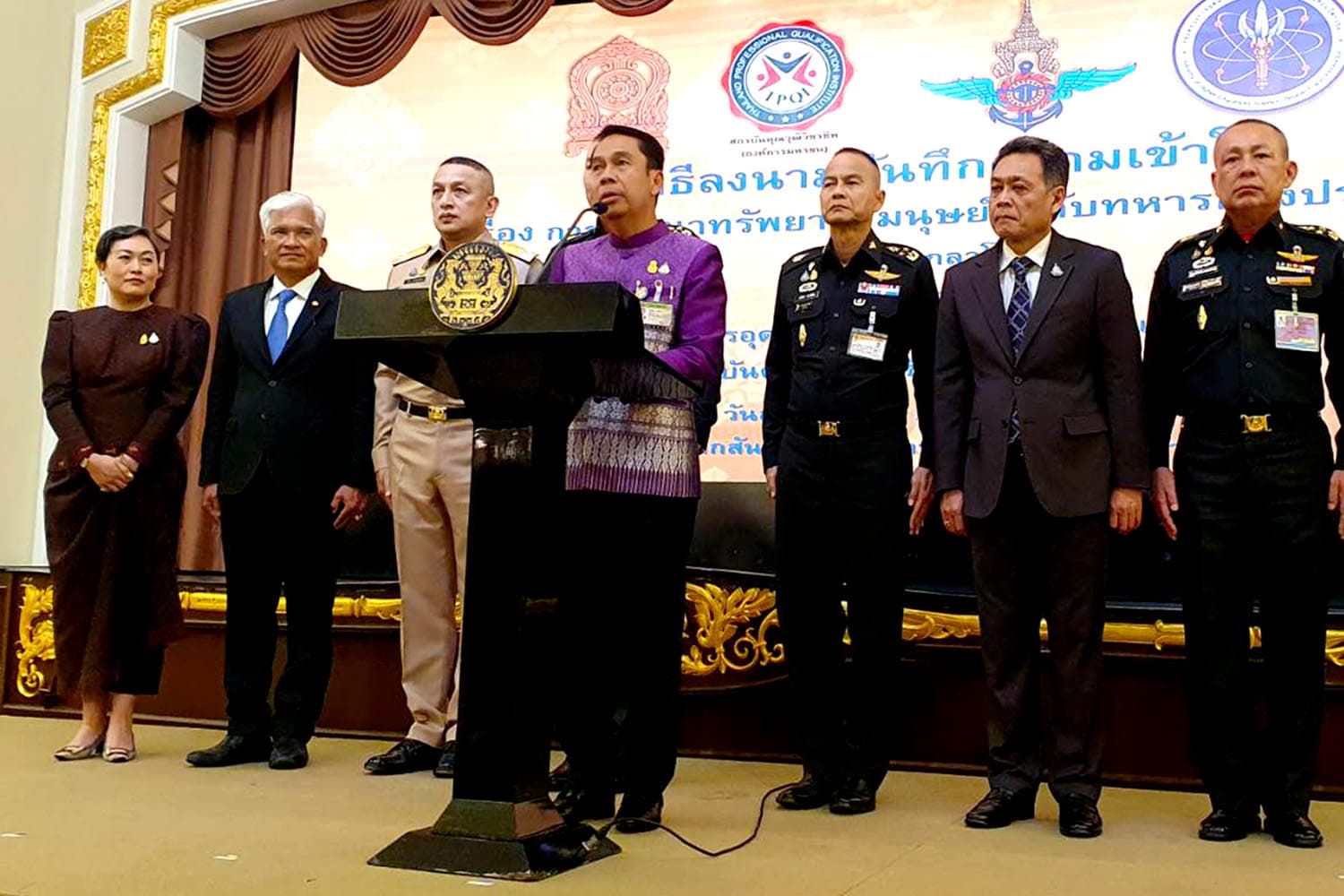 Suthin_of_the_budget_of_600_million_baht_supports_the_project_Ery_soldier_retires_SPACEBAR_Hero_61d113957e.jpg