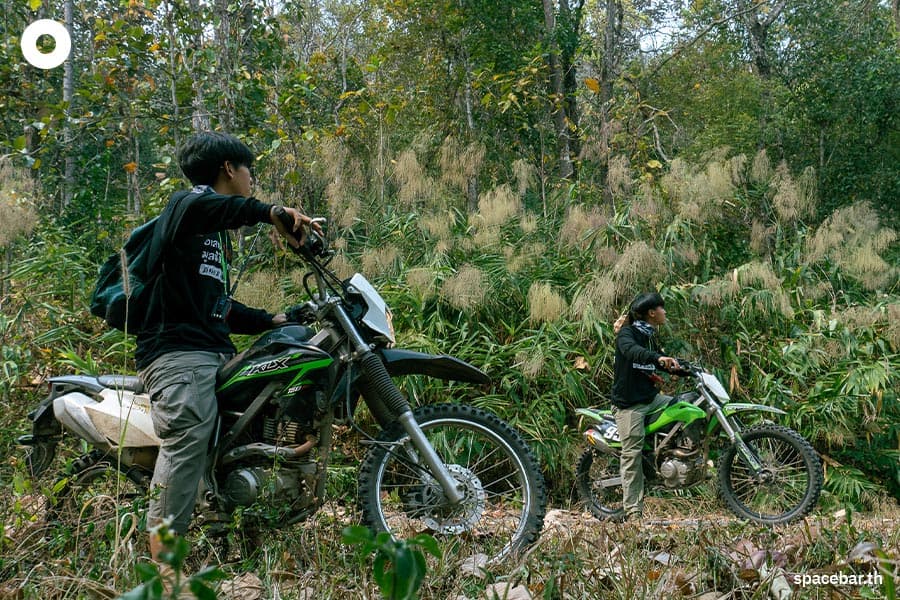 TAGCLOUD_documentary_hunting_forest_fire_1_SPACEBAR_Photo10_fe200d23ee.jpeg