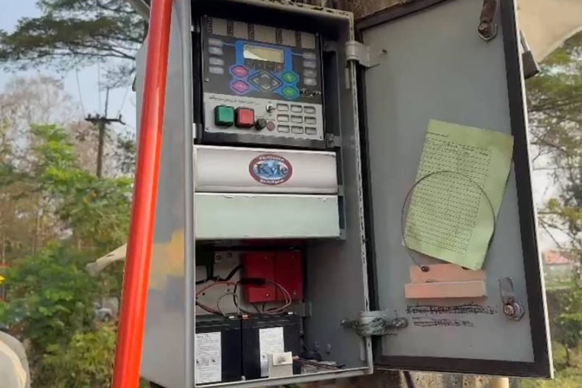 Tak_Province_cuts_electricity_to_Myawaddy_Myanmar_cuts_off_circuit_of_call_center_gang_SPACEBAR_Photo04_abce30f6a0.jpg
