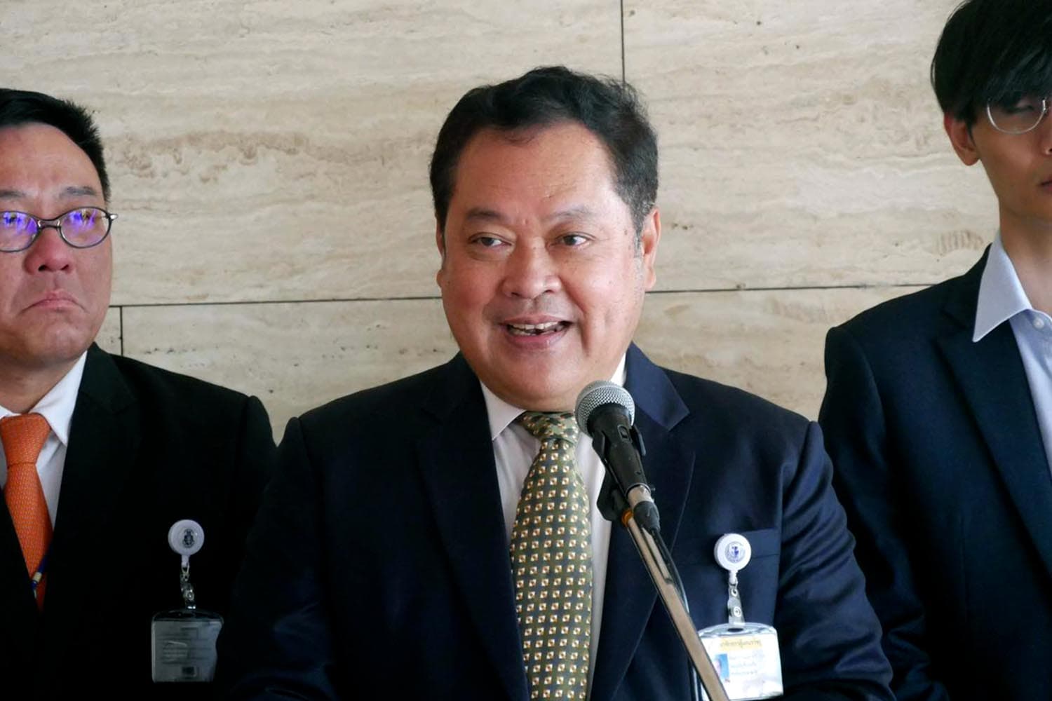 Tawee_reveals_Prachachat_Party_wants_one_more_ministerial_seat_SPACEBAR_Hero_75c443cf40.jpg