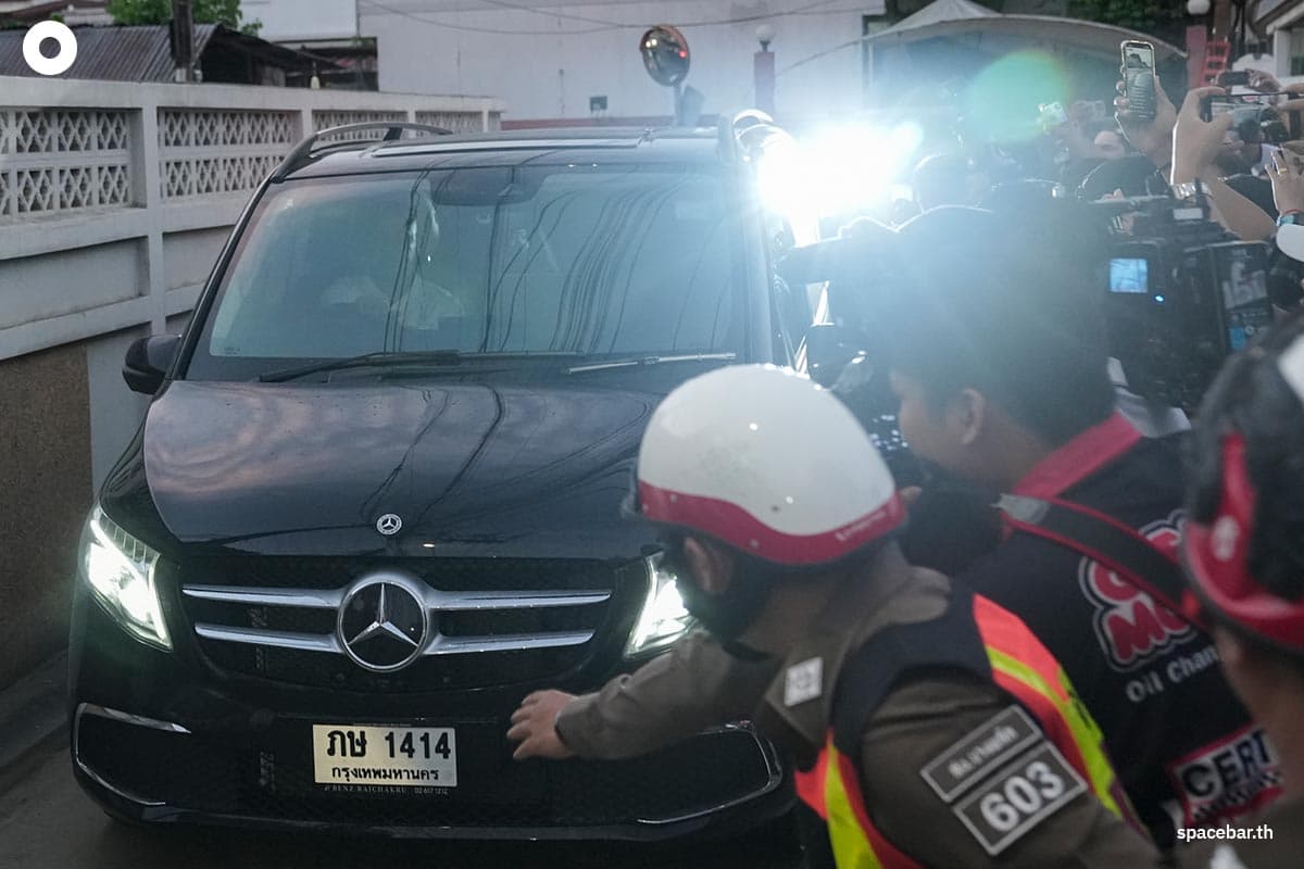 Thaksin_Shinawatra_returns_home_in_17_years_SPACEBAR_Photo01_a5ce3d8457.jpg