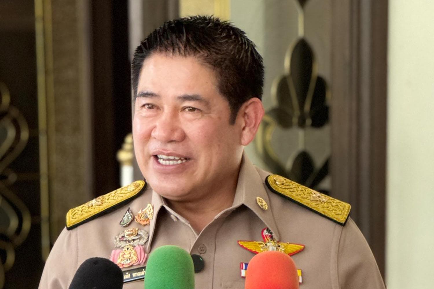 ไม่ได้เก็บตัวแต่อยู่ที่ตั้ง ‘ผู้กอง’ ยันไม่เคยออกหน้าสู่ขอใคร
