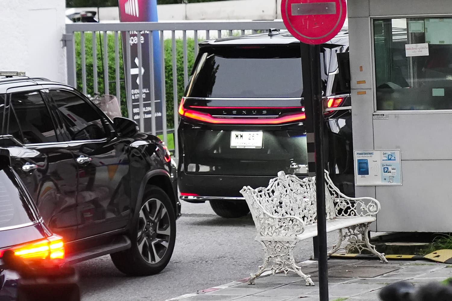 Photo Story 3 ขุนพลเพื่อไทย หนีตอบคำถามปม ‘แคนดิเดตนายกฯ’