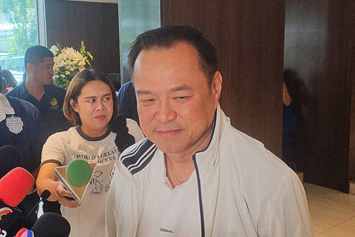 คะแนนนิยมคือ ‘ยาพิษ’ นายกฯ ไม่ท้อแม้ถูกโพลกดดัน