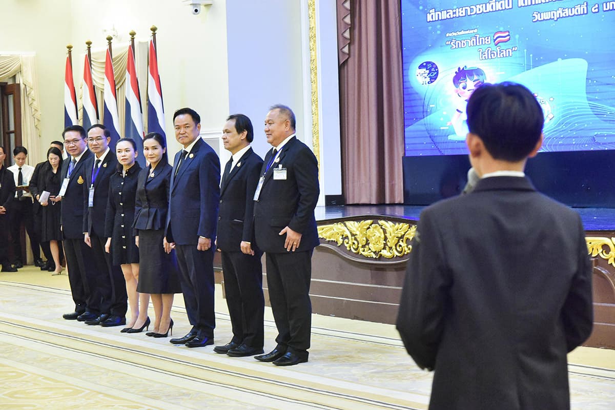 The-Prime-Minister-gives-awards-on-Children's-Day-SPACEBAR-Photo02.jpg