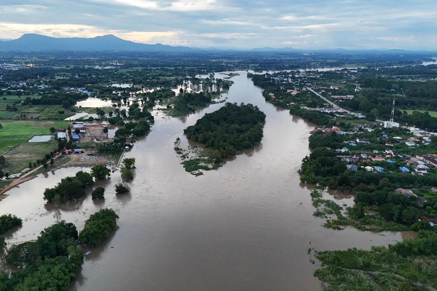 สรุปสถานการณ์น้ำภาพรวม 9 พ.ย.2568 ประเทศไทยยังมีฝนตก ‘กทม.-ปริมณฑล’ พื้นที่เสี่ยงน้ำท่วม