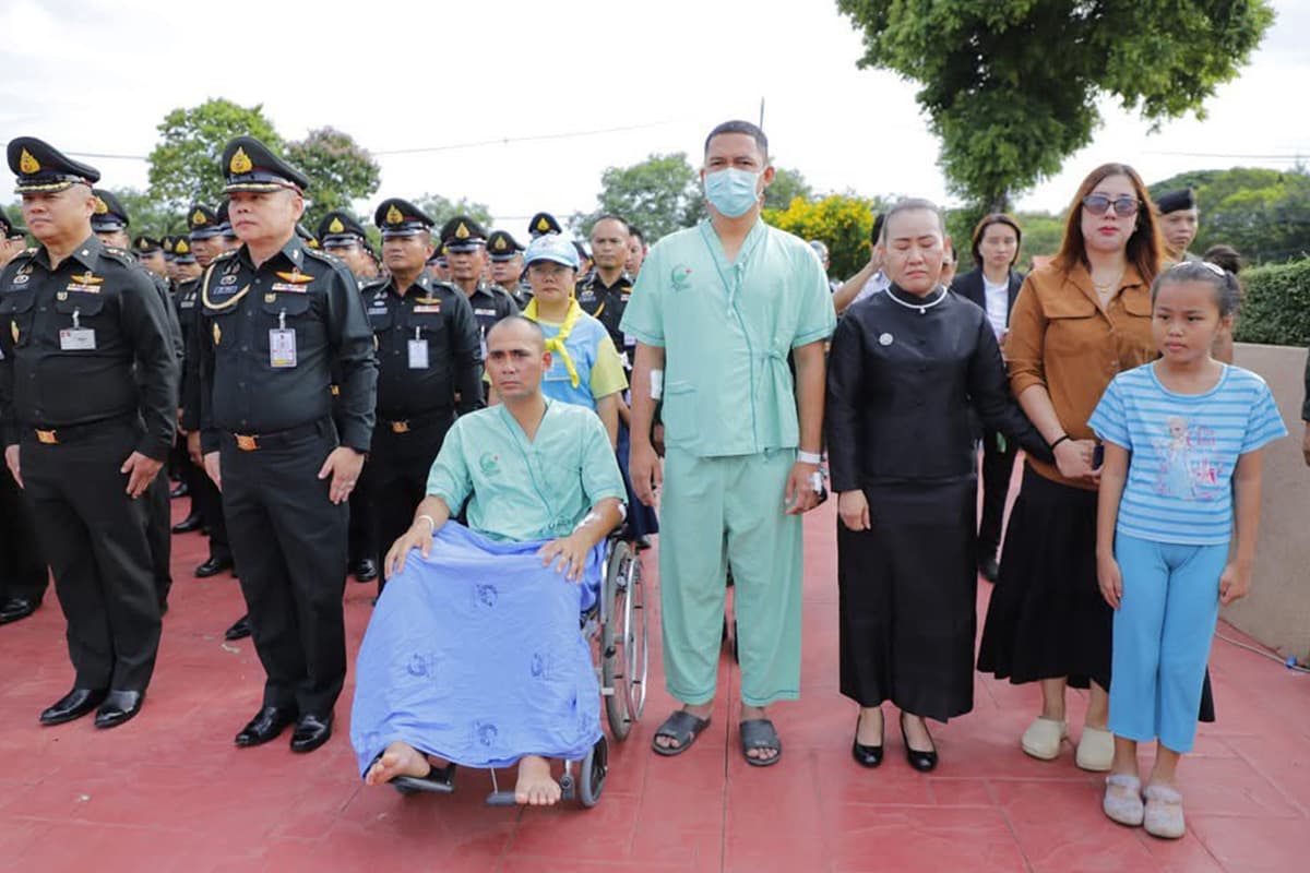 The-army-held-a-ceremony-to-send-the-body-of-Sergeant-Major-Thirayut Sijuichai-a-brave-soldier-SPACEBAR-Photo05.jpg