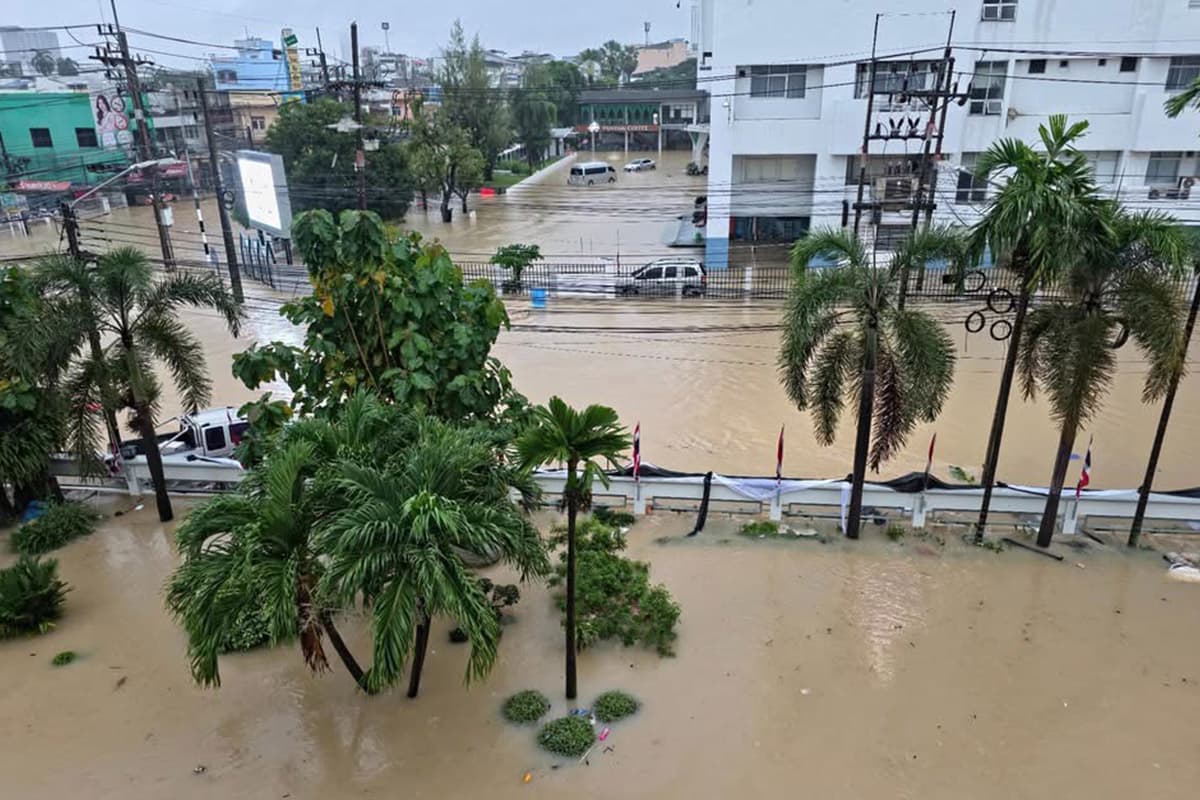The-flood-situation-in-the-South-is-still-severely-flooded-in-many-areas-SPACEBAR-Photo02.jpg