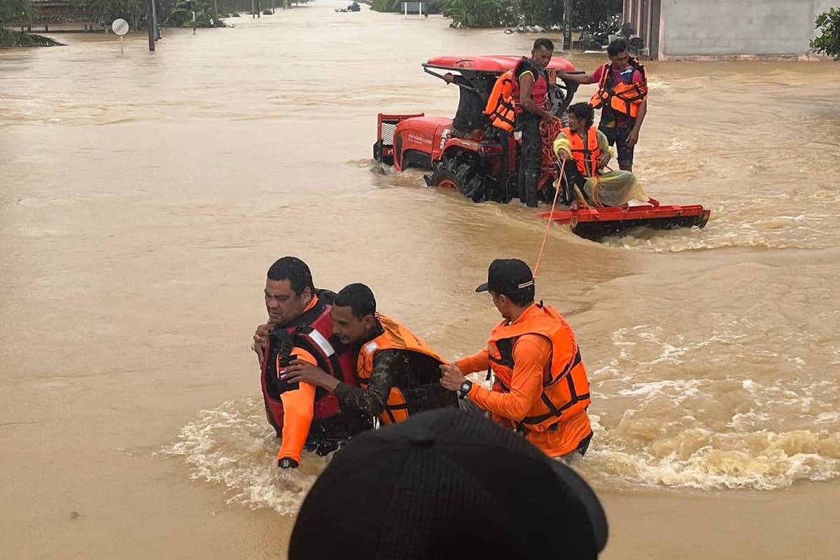 The-flood-situation-in-the-southern-region-of-Satun-Province-remains-SPACEBAR-Photo02.jpg