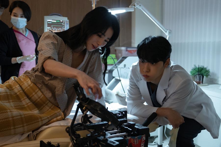 The_Glory_2_top_chart_netflix_SPACEBAR_Photo02_6259783a3c.jpeg