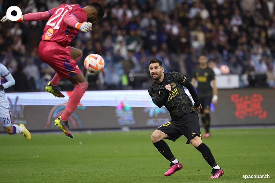 The_Last_Dance_Ronaldo_Messi_SPACEBAR_Photo08_8324b5cb17.jpeg