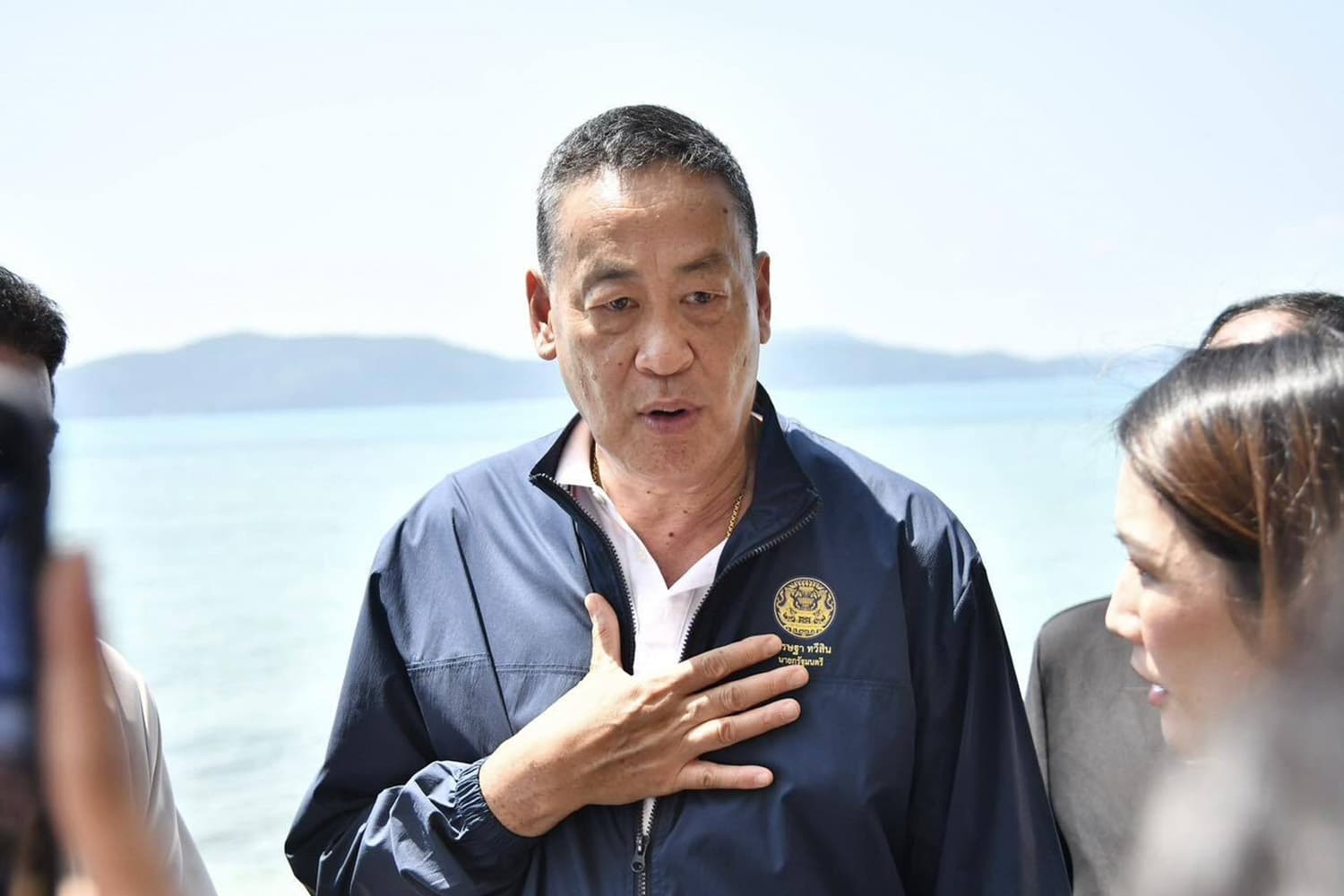 The_Prime_Minister_expressed_his_political_opinions_Koh_Samui_Government_Inspector_SPACEBAR_Hero_1517bc17aa.jpg