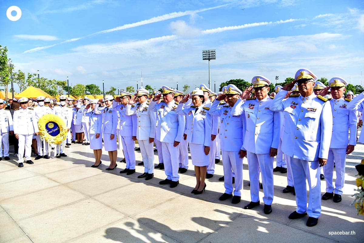 The_Prime_Minister_leads_the_Cabinet_in_laying_a_wreath_on_Navamindra_Maharat_Day_13_October_2024_SPACEBAR_Photo07_84f25b74ff.jpg