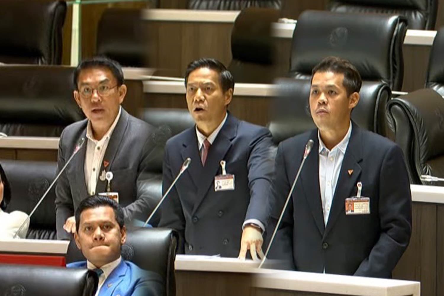 The_opposition_blames_Phumtham_for_not_come_to_answer_the_topic_SPACEBAR_Hero_e63aba7763.jpg