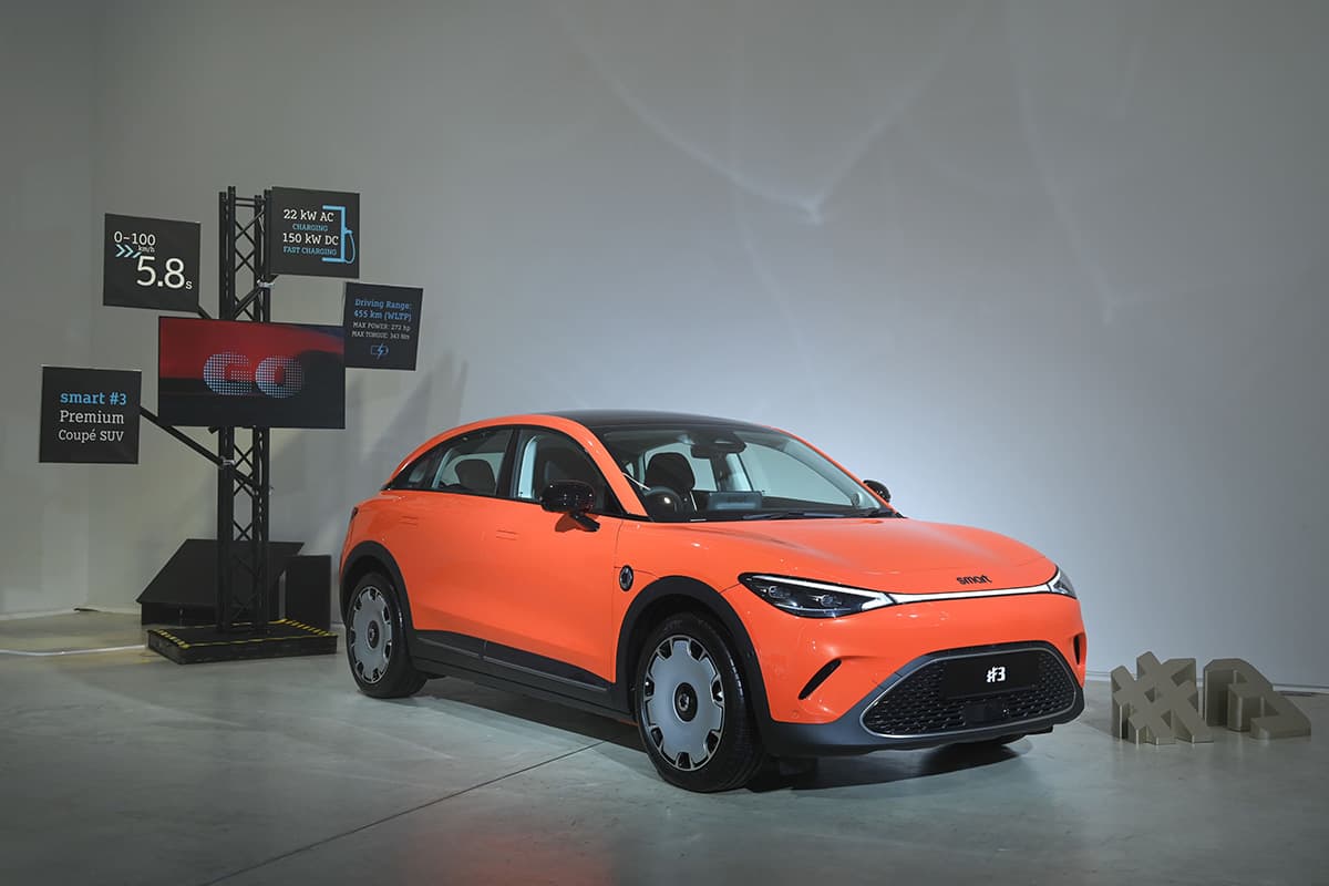 Thonburi-group-launches-smart-premium-electric-cars-in-thailand-SPACEBAR-Photo02-1.jpg