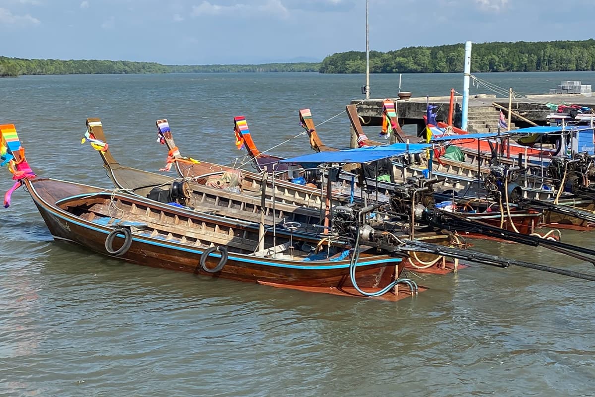 Trang-moves-forward-with-electric-bus-project-connecting-airport-and-port-to-support-tourism-SPACEBAR-Photo01.jpg