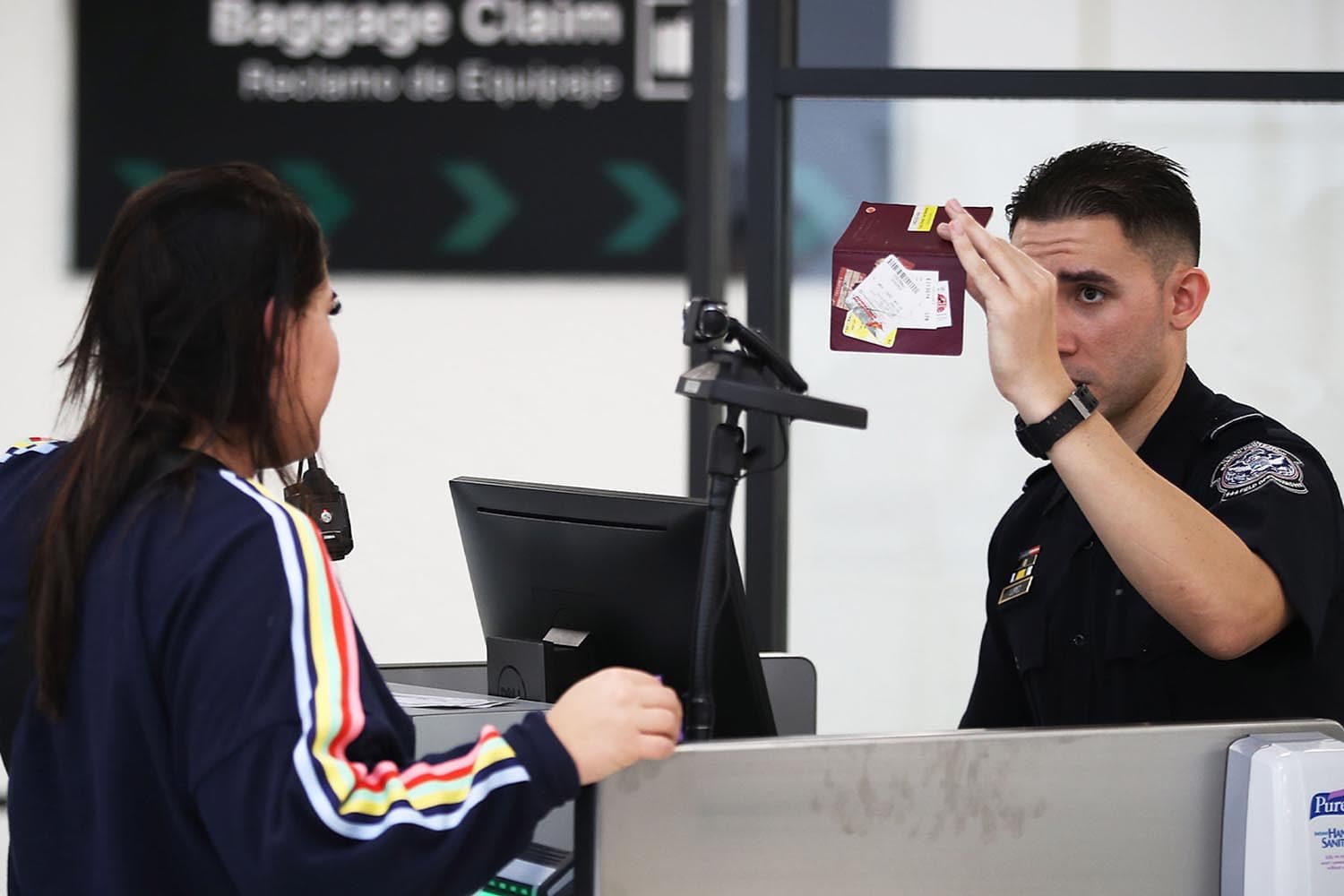 US_Customs_agents_airports_so_unfriendly_compared_to_colleagues_other_countries_SPACEBAR_Hero_2c66fb0583.jpeg