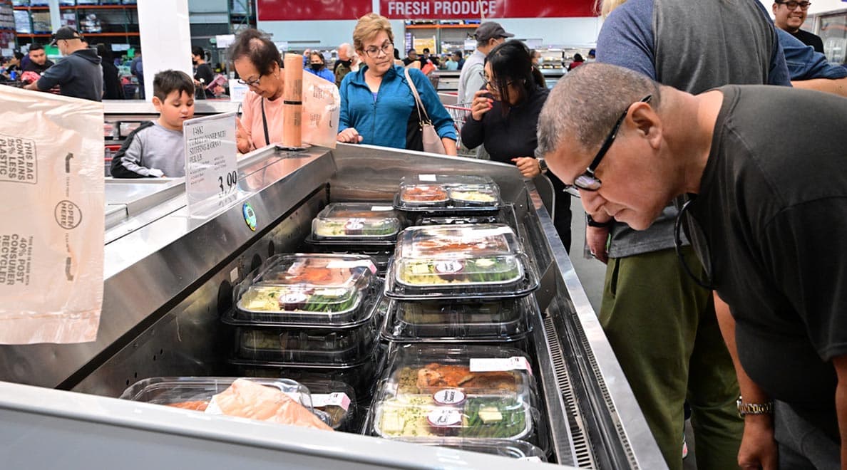 US_inflation_sparks_tough_Thanksgiving_meal_sacrifices_SPACEBAR_Hero_1bd75f7c06.jpeg