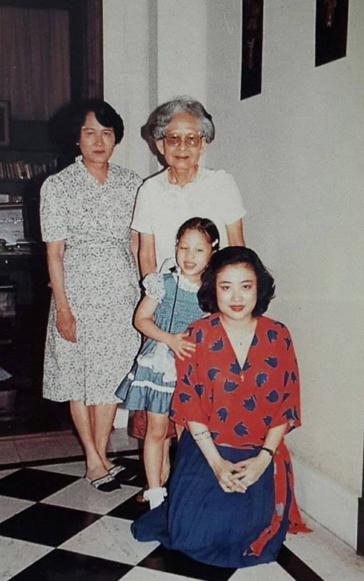 Unveiling-8-branches-of-the-royal-family-tree-of-Her-Royal-Highness-Princess-Bajrakitiyabha-SPACEBAR-Photo01.jpg