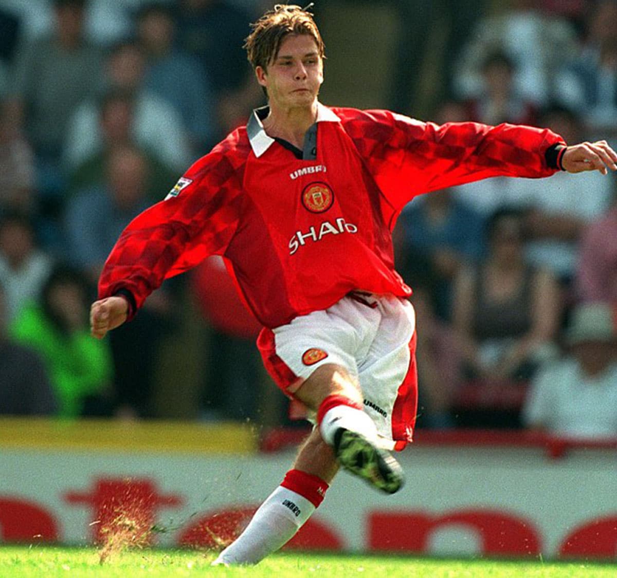 Vibe_Review_Beckham_Netfilx_SPACEBAR_Photo01_414687da7e.jpg