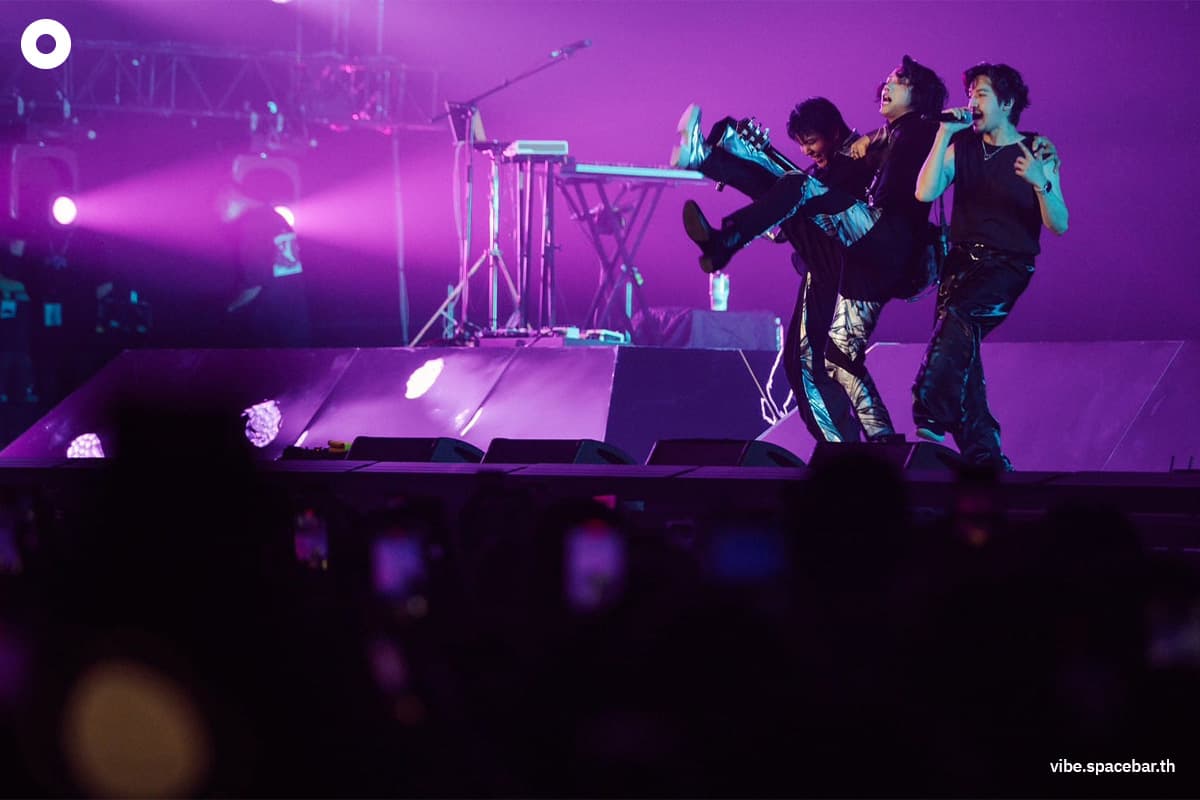 Vibe_Review_Its_Gonna_Be_Tilly_Birds_Concert_SPACEBAR_Photo02_97810261f3.jpeg