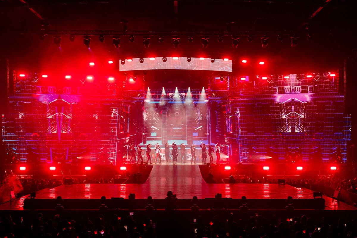 Vibe_review_THE_BOYZ_2_ND_WORLD_TOUR_ZENERATION_in_BKK_SPACEBAR_Photo03_ed5b897e25.jpeg