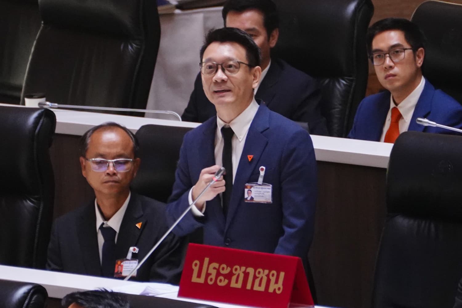 'วีระยุทธ' สงวนท่าที นั่งหัวหน้า ปชน. หาก 10 สส. ถูกตัดสิทธิ์ เผย ประชุมพรรคปลาย เม.ย. แค่วาระปกติ