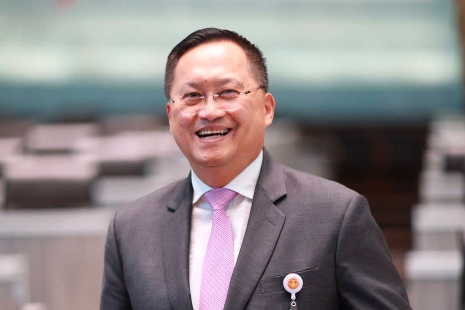 Wanchai_reveals_the_signal_to_vote_for_the_prime_minister_Pheuthai_the_Senator_passed_through_SPACEBAR_Hero_273cc5f705.jpeg
