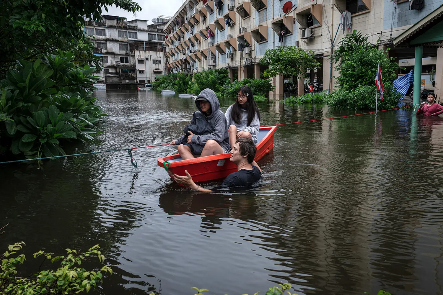 สทนช.เตือน 23 จังหวัด และ กทม.3 เขต เสี่ยงน้ำท่วมฉับพลัน-น้ำท่วมขัง ช่วงวันที่ 10-12 ต.ค.นี้
