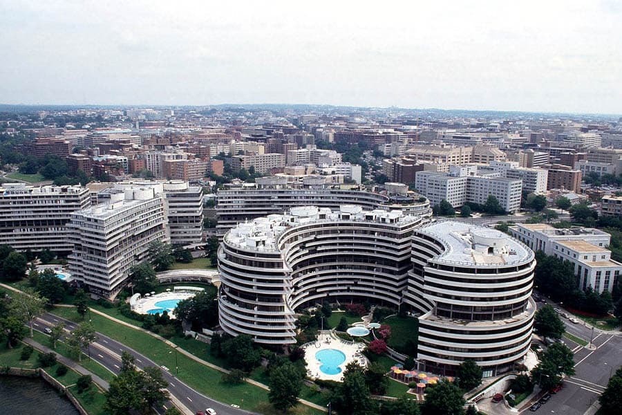 Watergate_scandal_richard_nixon_president_us_SPACEBAR_Photo01_ee11bfb477.jpeg