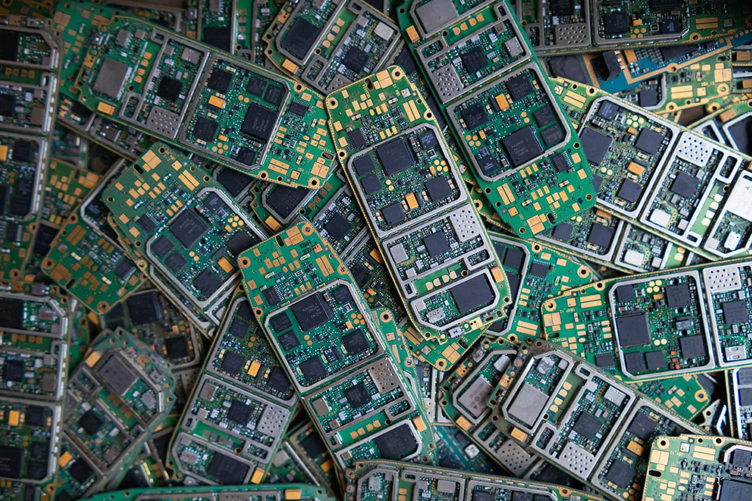 ais_international_e_waste_day_electronic_aunjai_hub_SPACEBAR_Hero_aaf655fa4a.jpg