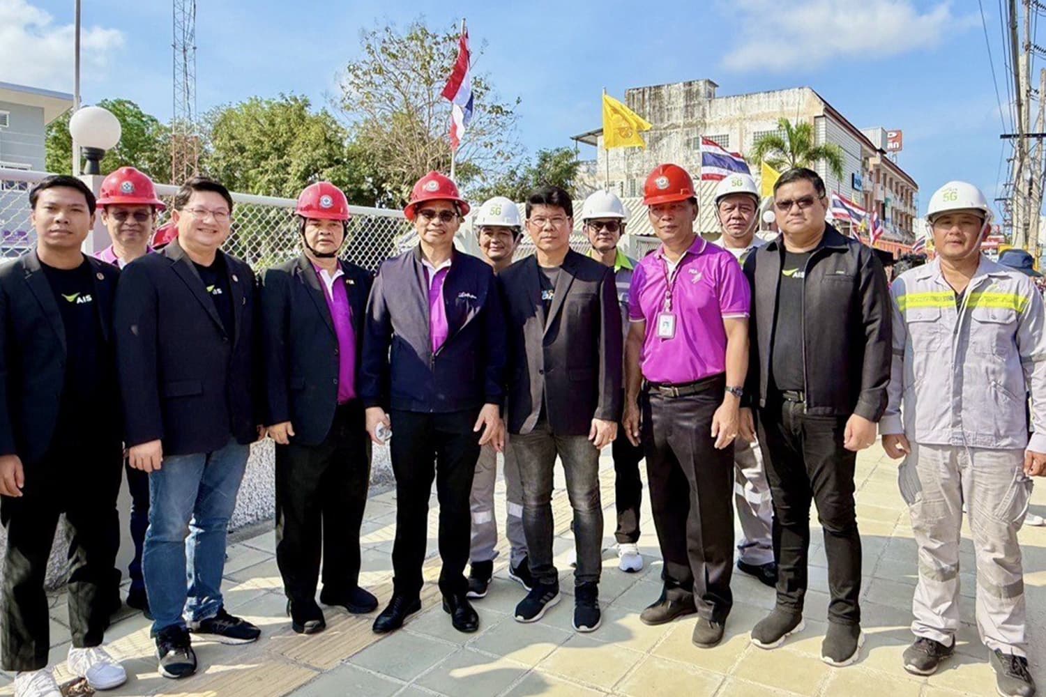 ais_pea_communication_cables_organize_ban_chang_rayong_SPACEBAR_Hero_bc3fc1ff02.jpg