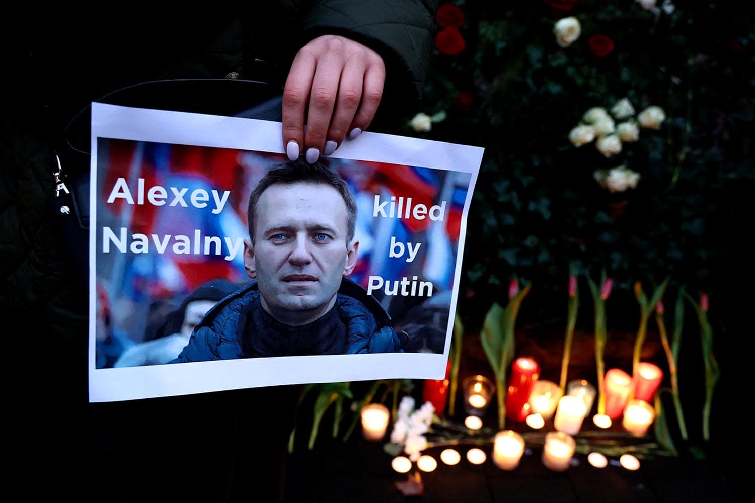 alexei_navalnys_bruised_body_seen_as_family_demands_it_is_returned_SPACEBAR_Hero_9d8c090069.jpg
