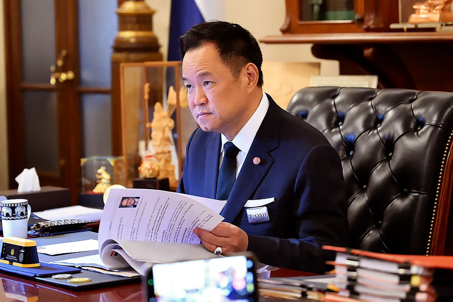 ‘นายกฯ’ เรียก ‘ปลัด มท.’ ตามทุจริตสอบ - แก้ยาเสพติด