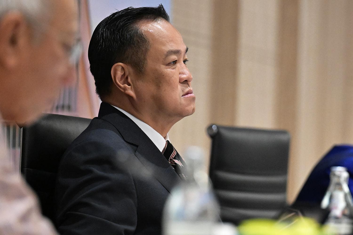 ‘อนุทิน’ ย้อนถามกัมพูชา ‘ยิงจรวด - ส่งโดรน’ ล้ำอธิปไตยไทย เทียบเปิดซาวด์ผี ใครละเมิดมากกว่ากัน