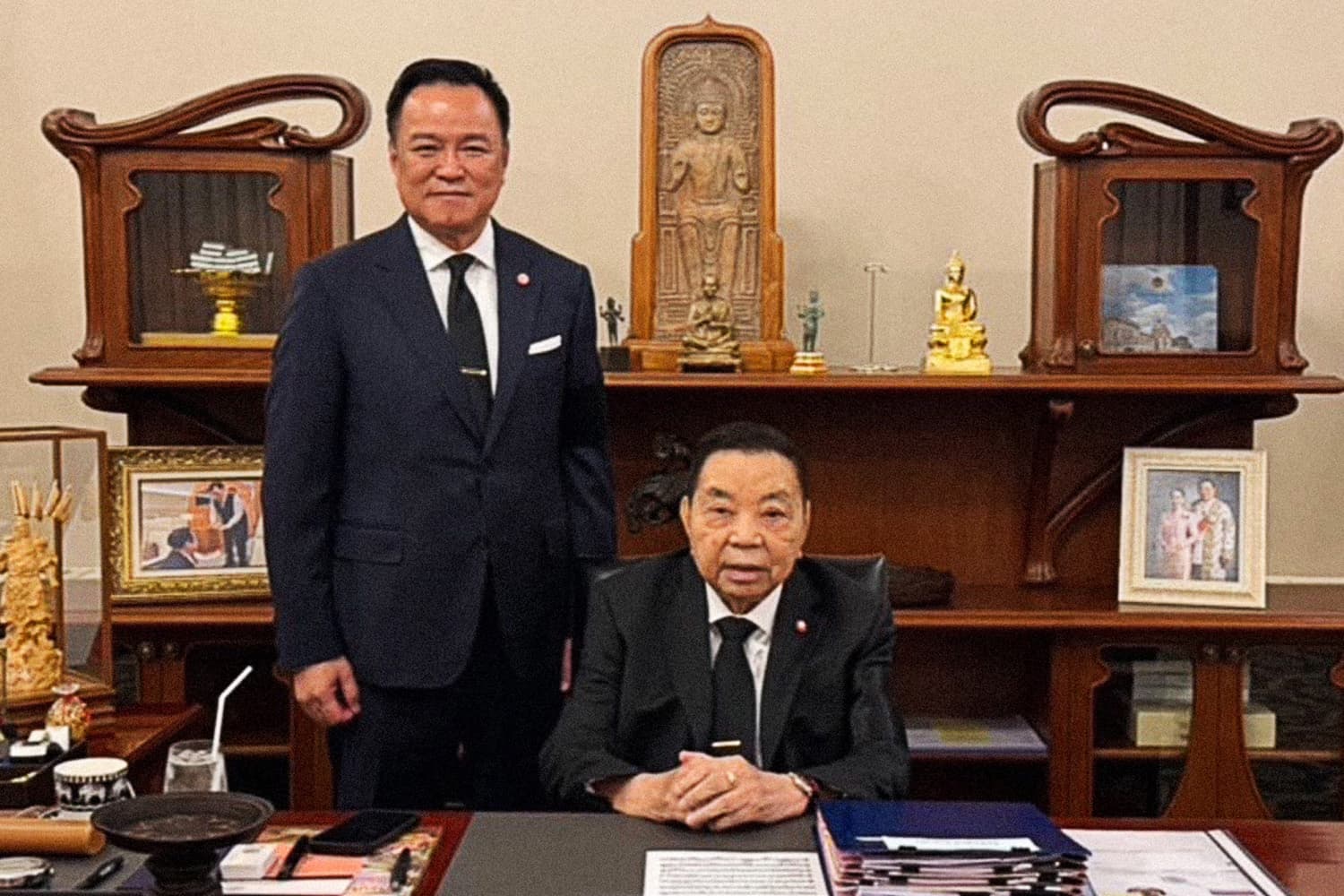 ‘นายกฯ’ อวยพรวันเกิด 90 ปี ‘พ่อชวรัตน์’ บอกชีวิตที่มอบให้เป็นพรล้ำค่า