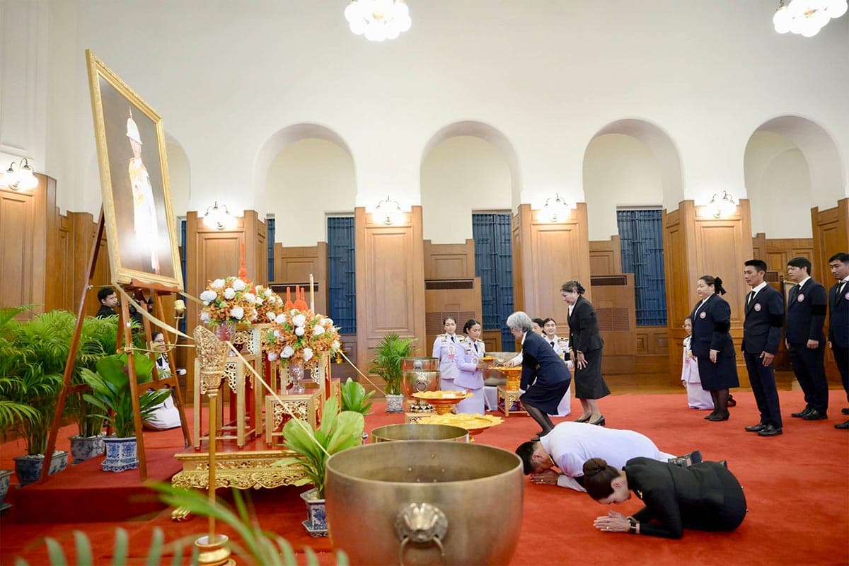 anutin-leads-cabinet-to-pay-respects-to-princess-bajrakitiyabha-SPACEBAR-Photo03.jpg