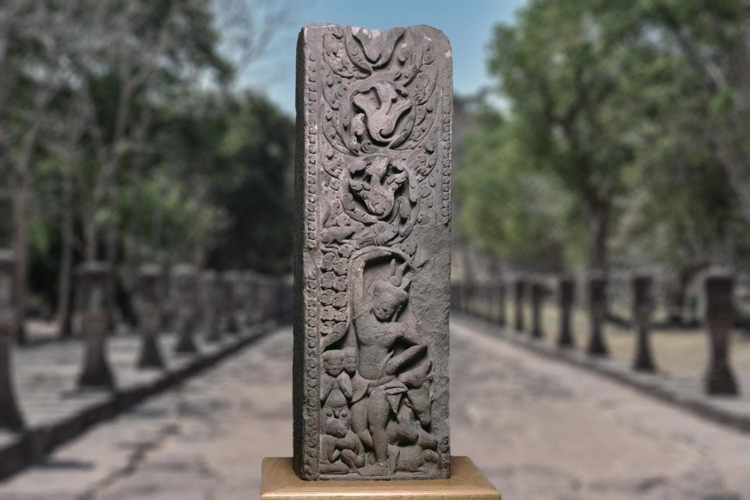 art_institute_of_chicago_returns_pilaster_to_phanom_rung_temple_in_thailand_SPACEBAR_Hero_2a50fbb561.jpg
