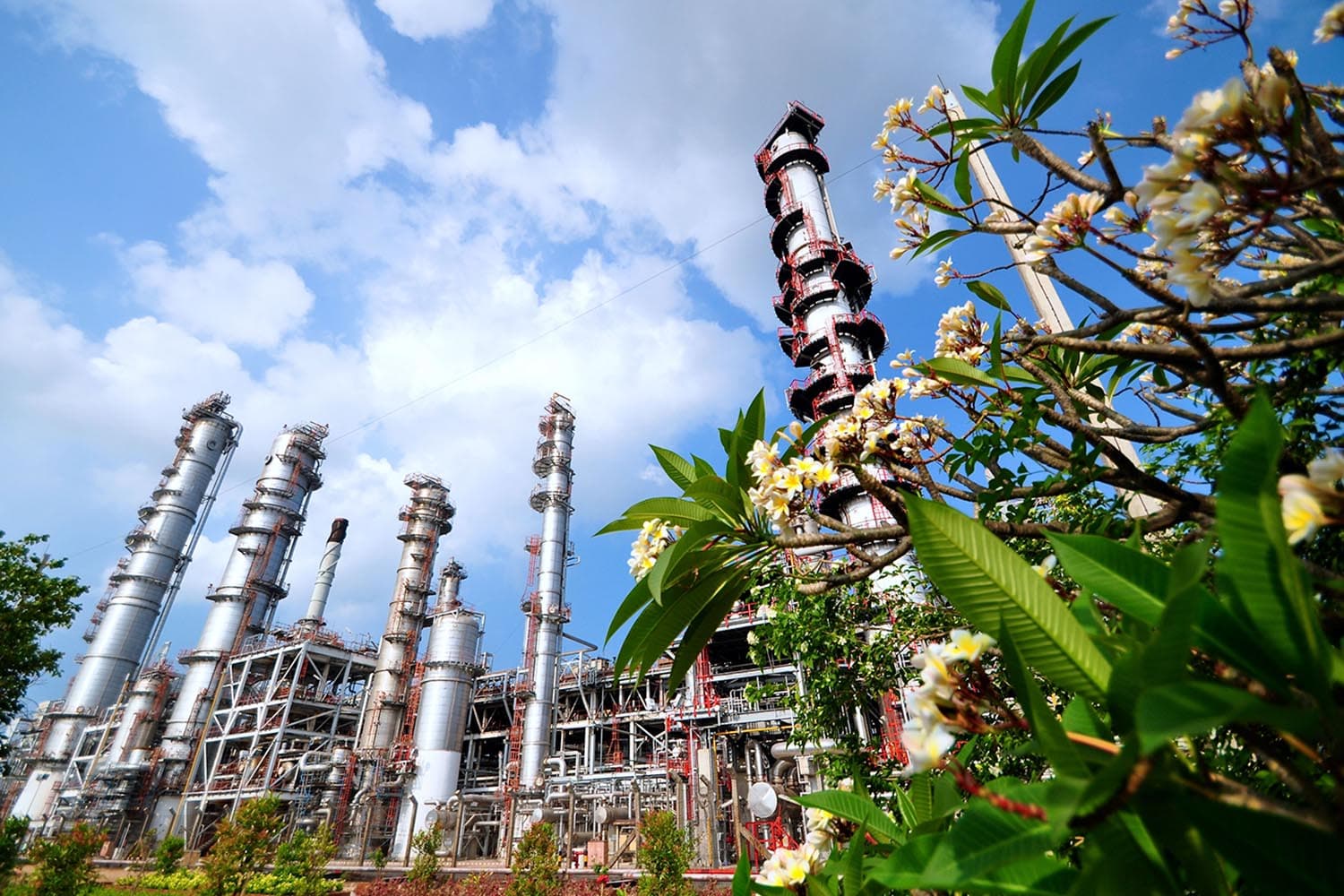 bangchak_sriracha_refinery_d_day_low_sulfur_oil_business_oil_SPACEBAR_Hero_1faf65a98b.jpg