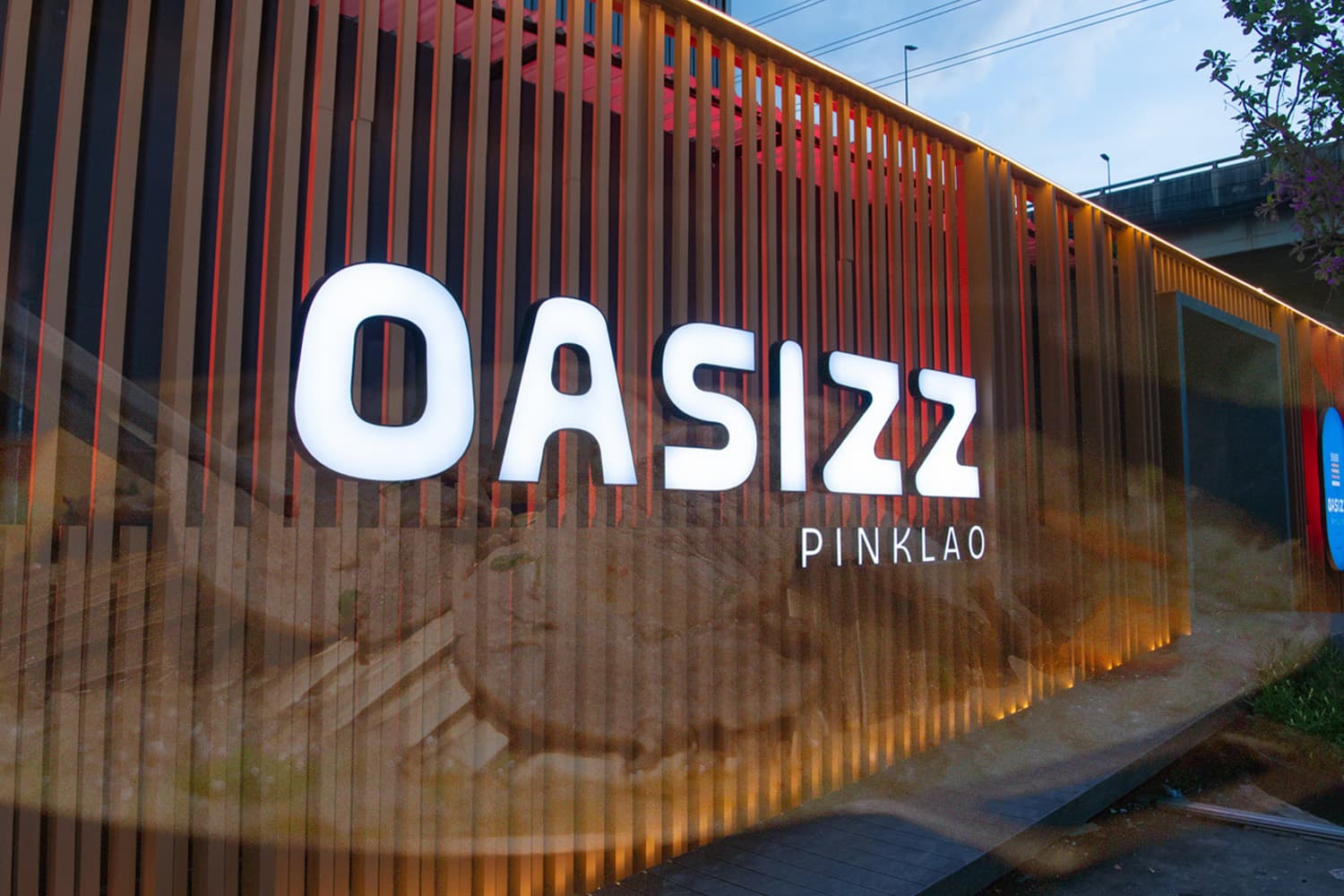 bar_b_q_resort_rebranding_oasizz_grilled_pork_international_buffet_SPACEBAR_Hero_d1b8230bef.jpg