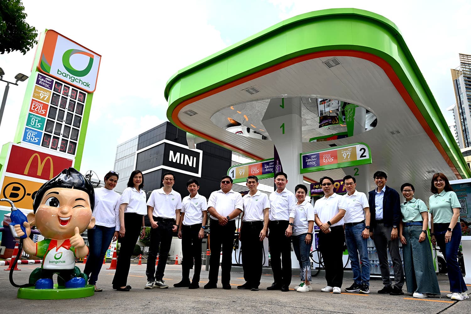 bcp_esso_station_change_logo_greenovative_experience_SPACEBAR_Hero_83ff6b3704.jpg