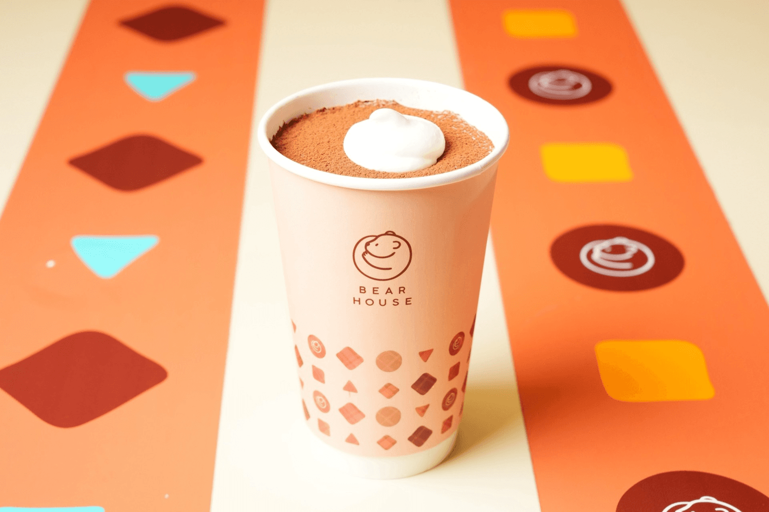 “BEARHOUSE” พร้อมเสิร์ฟเมนูแห่งช่วงเวลาใจเบา “Choco Pilloww”