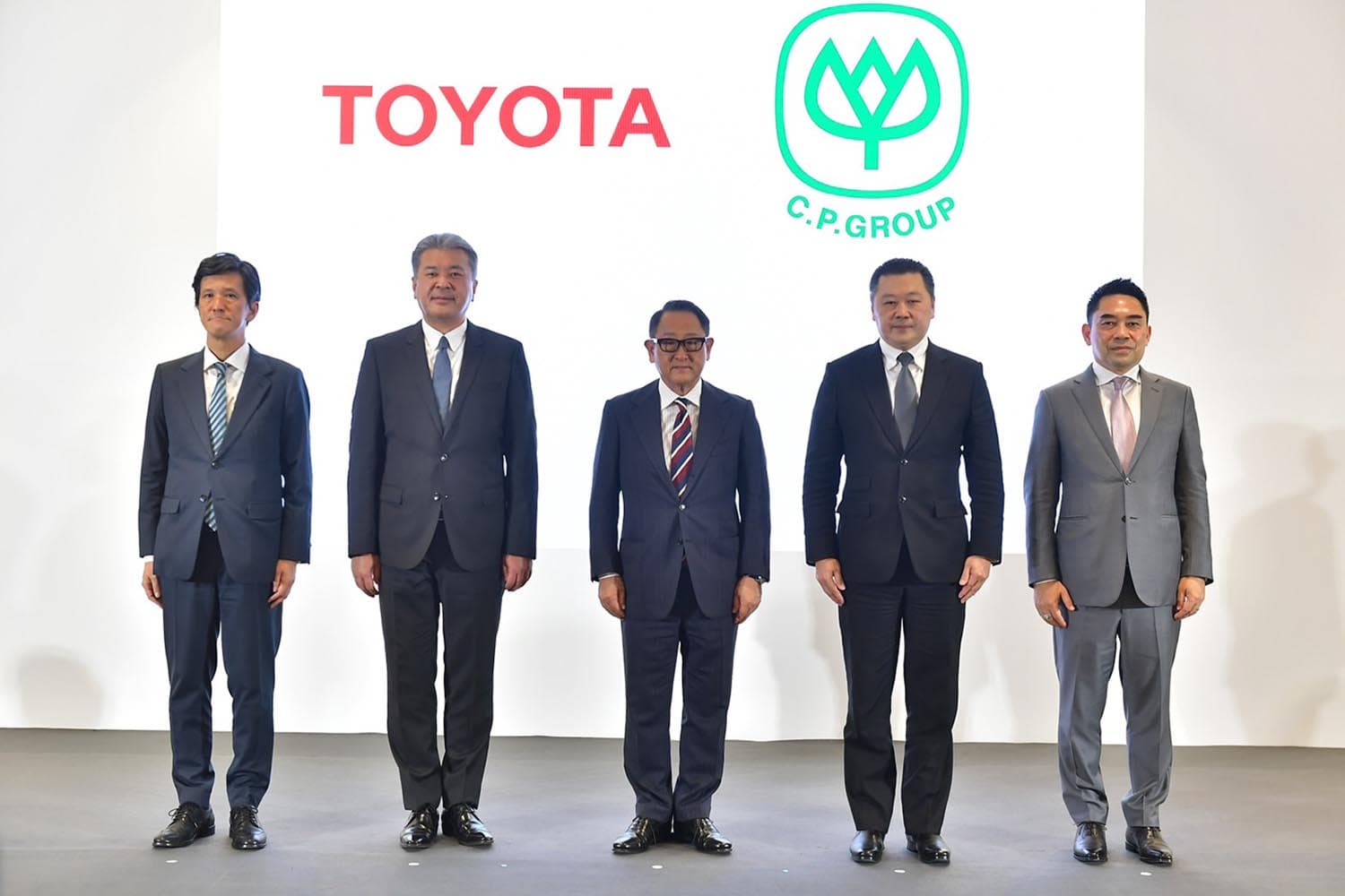 brand_marketing_auto_and_vehicles_toyota_cp_collaboration_SPACEBAR_Hero_3ab175eee4.jpeg