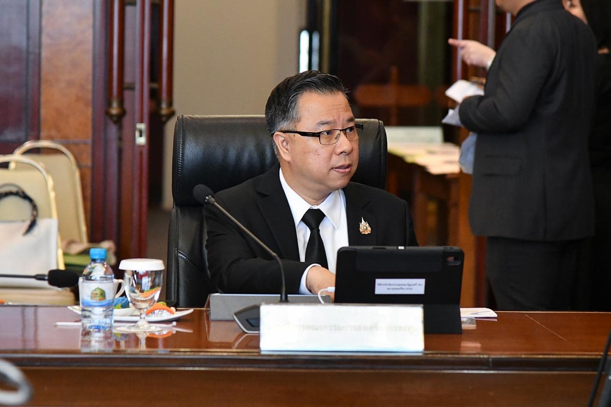 cabinet-thailand-fast-pass-investment-boost-economy-2025-SPACEBAR-Photo02.jpg