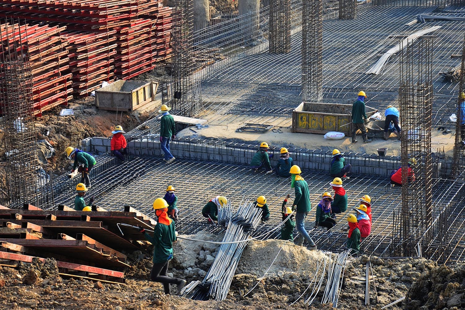 cabinet_approves_minimum_wage_labor_1_January_2024_settha_SPACEBAR_Hero_306b255617.jpg