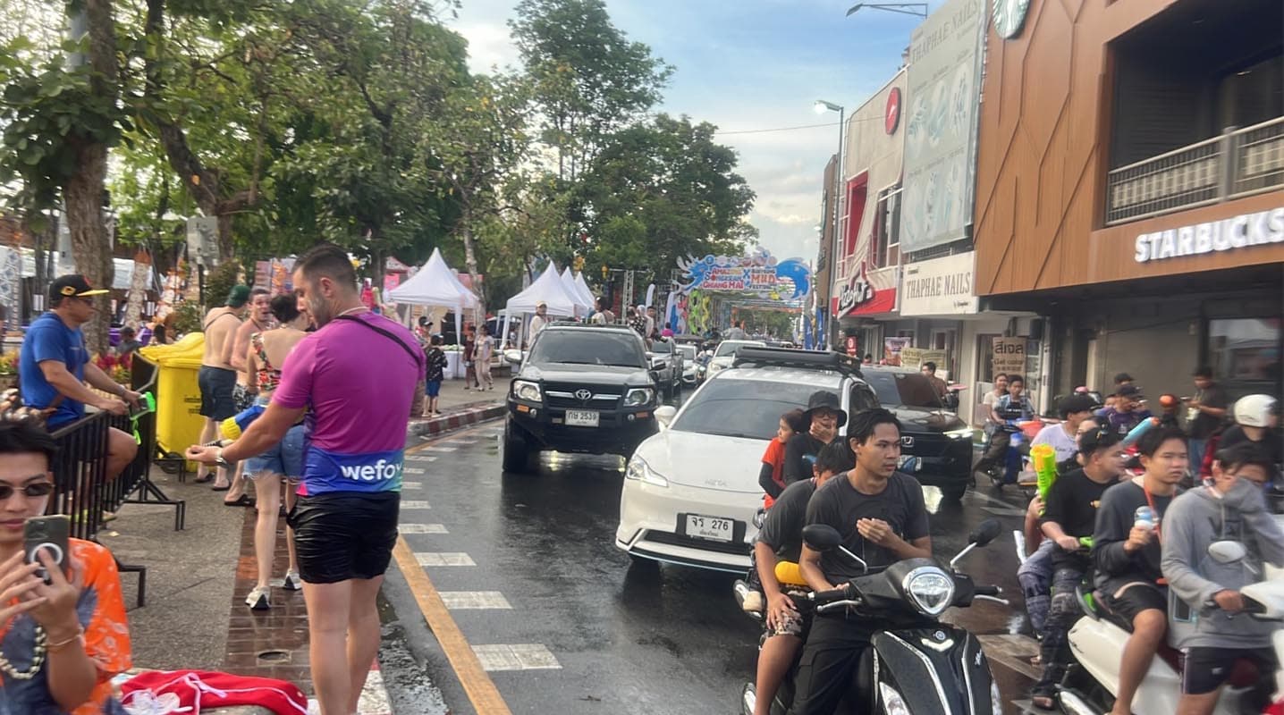 chiang_mai_songkran_festival_alcohol_traditions_tourism_SPACEBAR_Photo04_4c2bf0091a.jpg