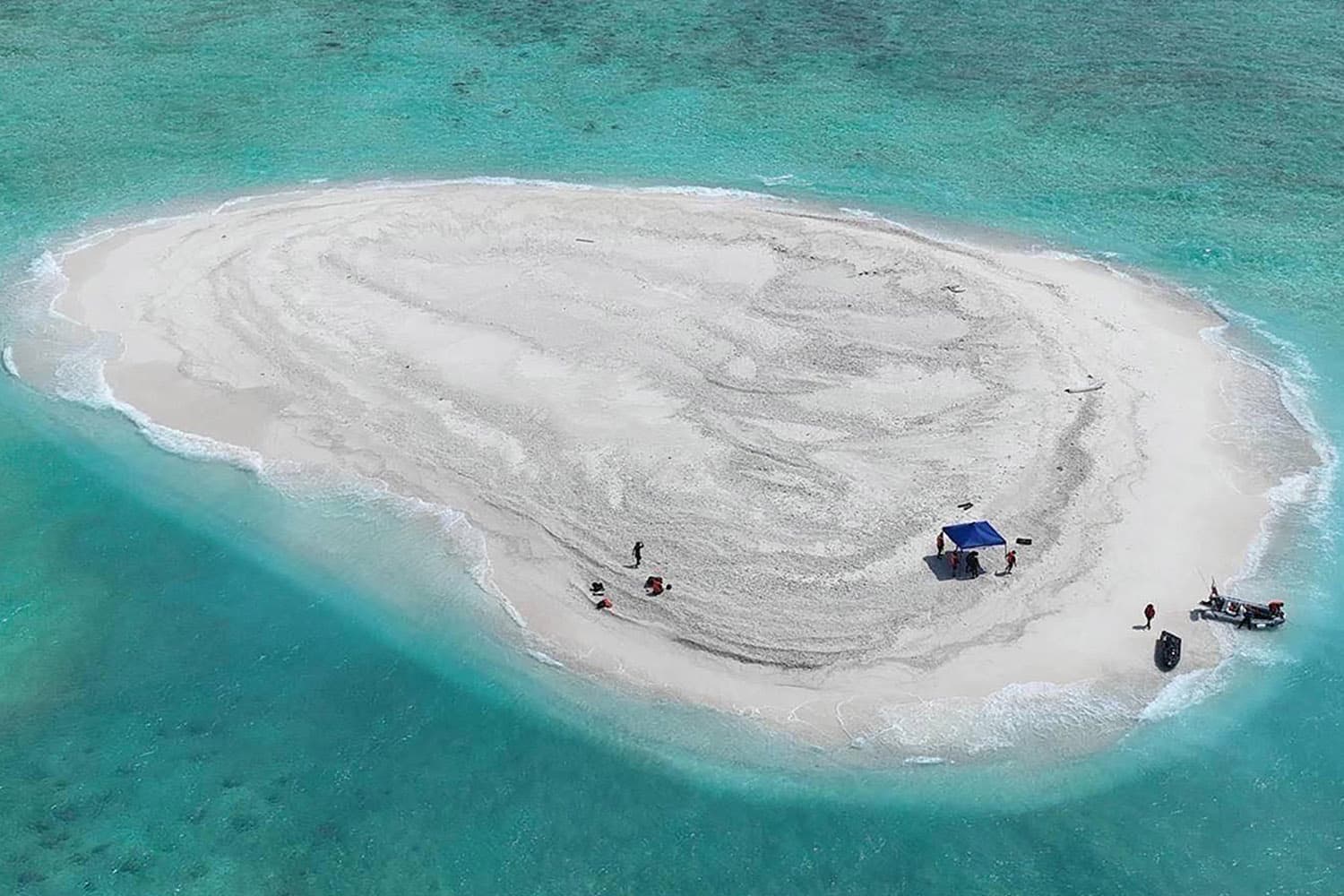 china_seizes_disputed_reef_near_key_philippine_military_outpost_SPACEBAR_Hero_af0e8b776b.jpg