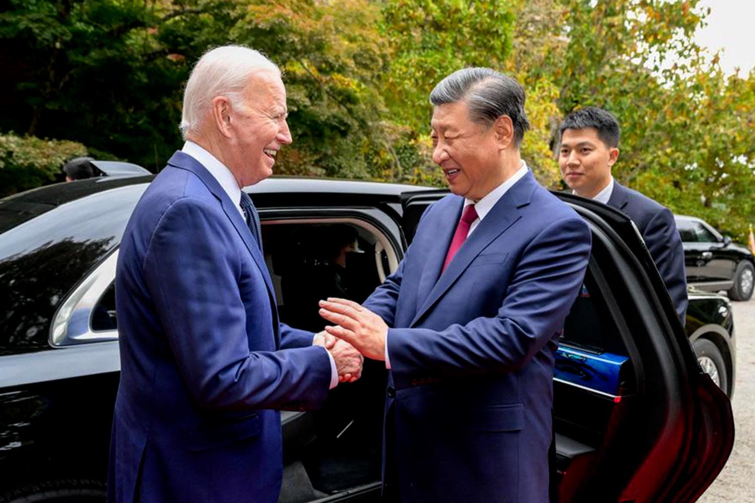 china_xi_jinping_rolls_into_san_francisco_inside_bulletproof_hongqi_sedan_SPACEBAR_Hero_3389bdba36.jpg