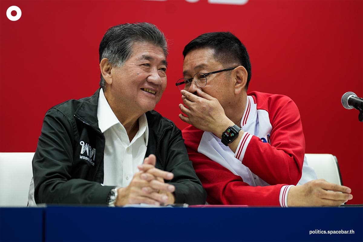 chonlanan_pheu_thai_meeting_vote_council_president_SPACEBAR_Photo05_754fa3a2d7.jpeg